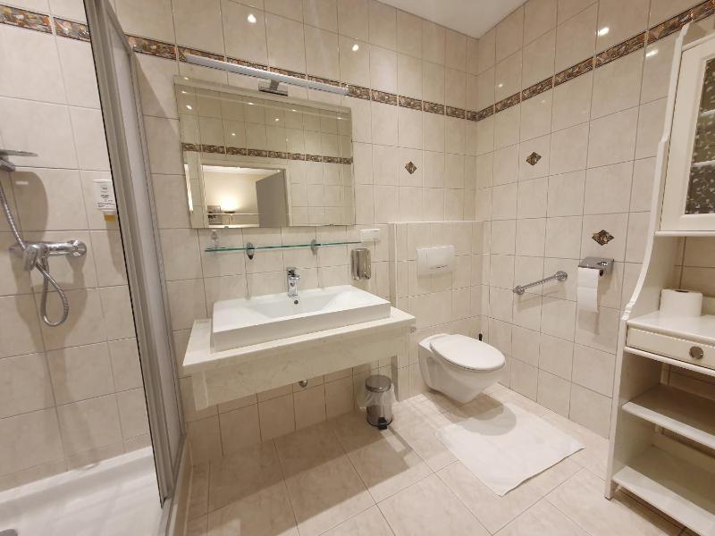 Single Room with Garden View image 2