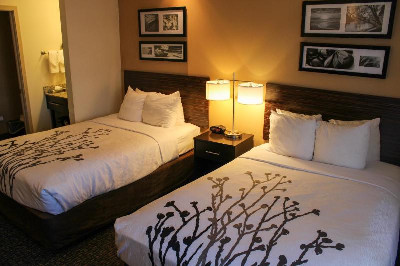 Double Room with Two Double Beds - Non-Smoking image 4