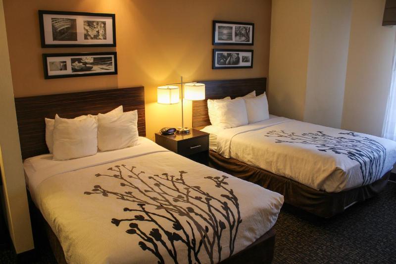 Double Room with Two Double Beds - Non-Smoking image 3