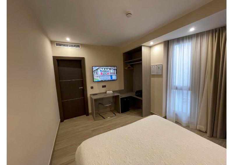 Double Room image 1