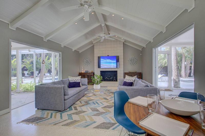Majestic Coastal Escape - image 26