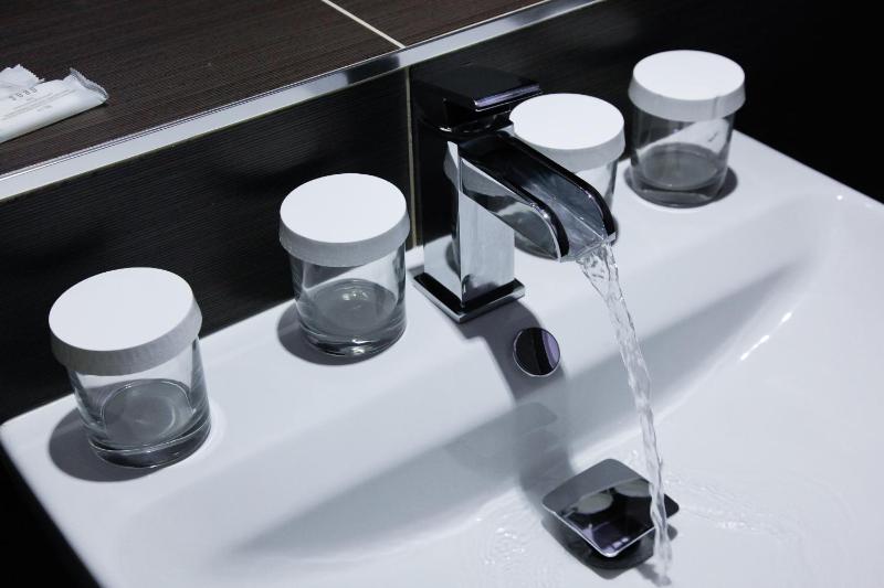 Superior Quadruple Room image 4