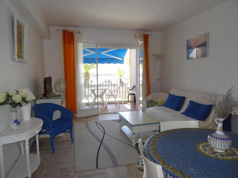 Appartement 1er étage avec parking proche plage et commerces Hyères - FR-1-335-165 - image 2