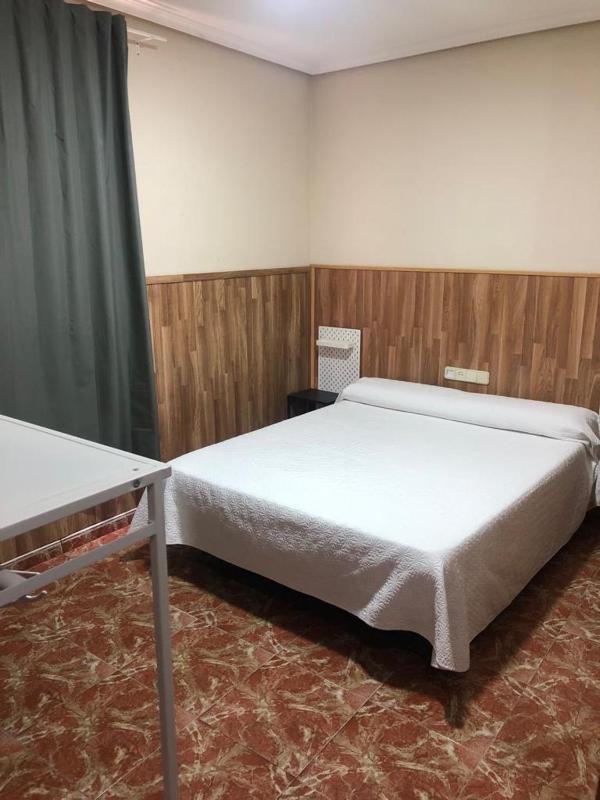 Superior Queen Room image 2