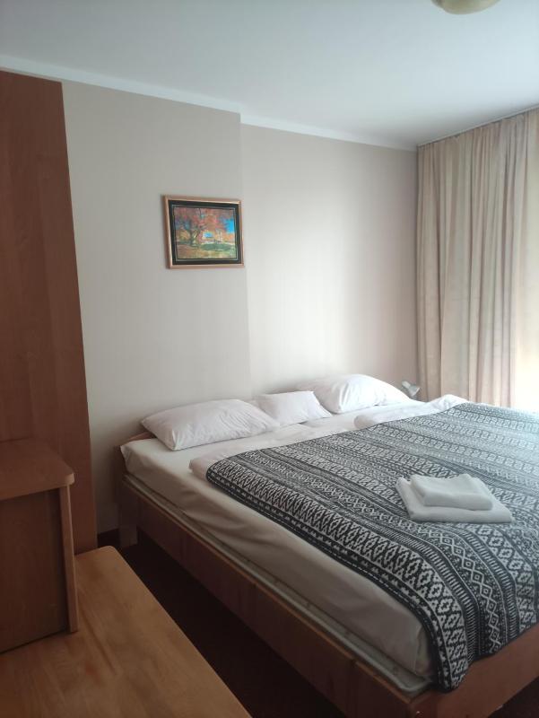 Deluxe Double Room with Balcony image 4