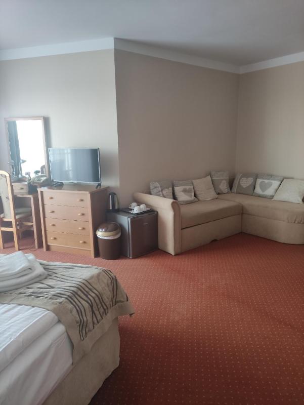 Deluxe Double Room with Balcony image 2