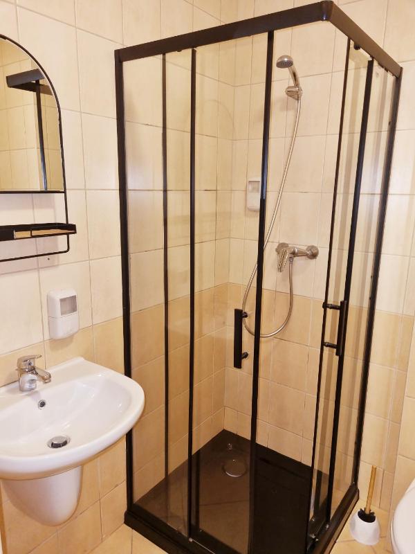 Standard Family Room image 4