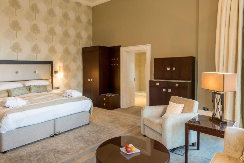 Executive Room image 4