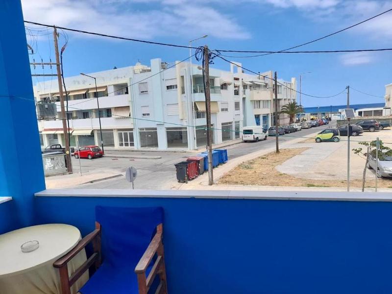 Studio with Sea View image 3