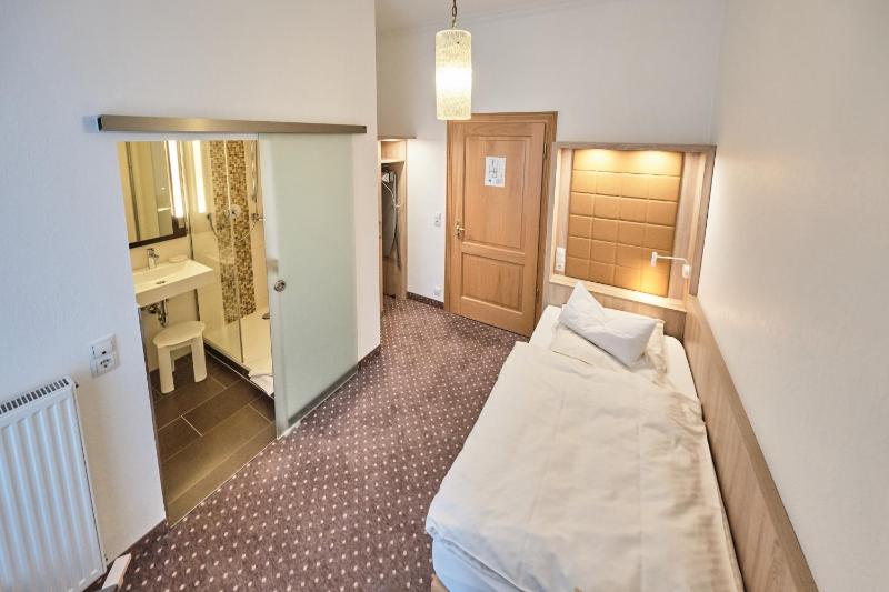 Single Room image 1