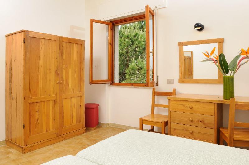 Two-Bedroom Apartment (6 Adults) image 3
