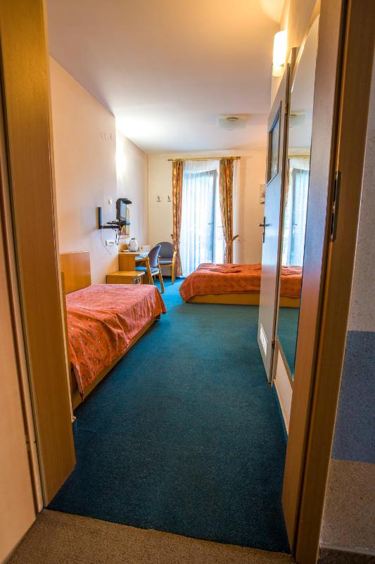 Triple Room image 4