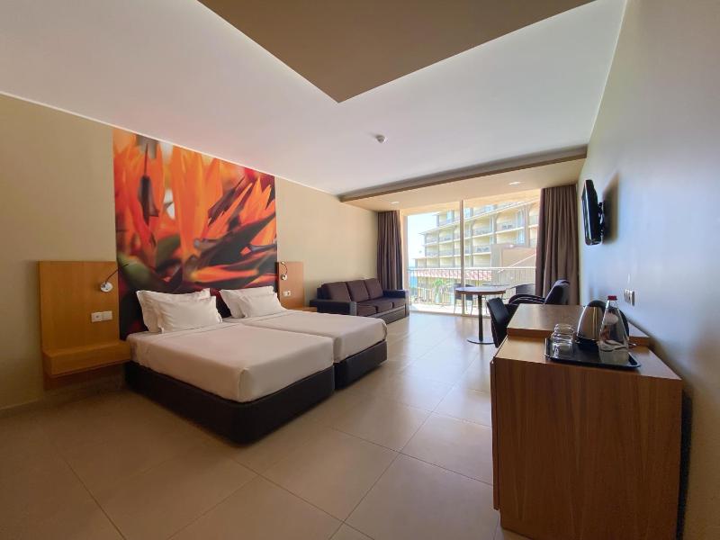Double or Twin Room with Partial Sea View image 1