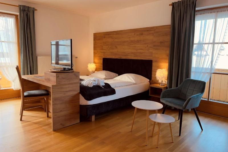 Superior Double Room image 1
