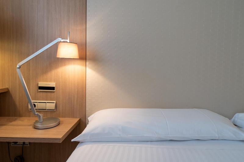 Twin Room - Disability Access image 4
