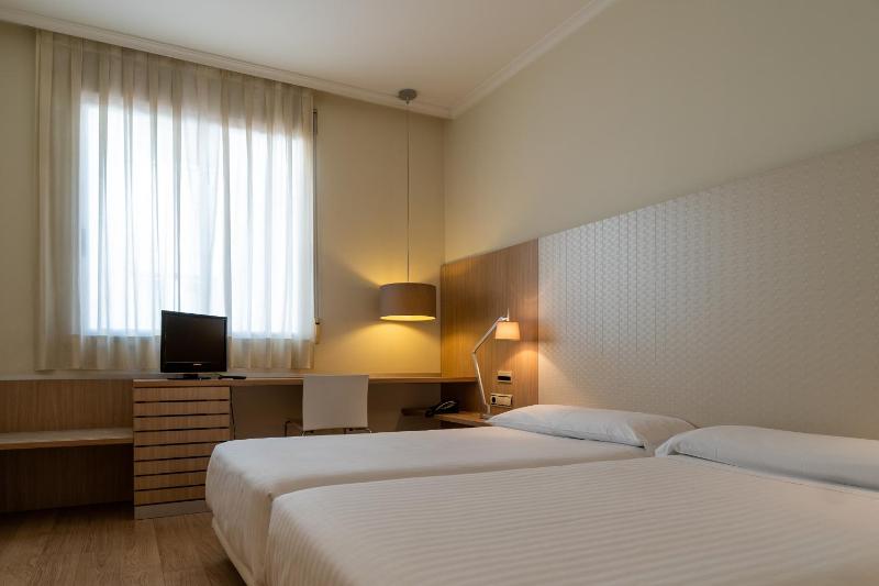 Single Room image 2