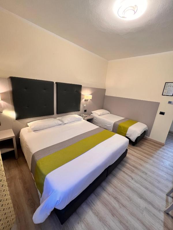 Triple Room image 4