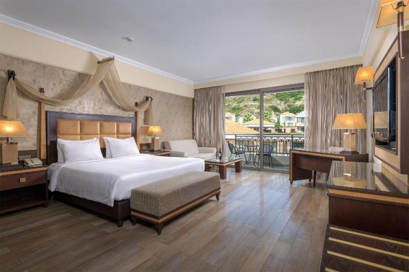 Junior Suite with Pool View (Adults Only) image 1