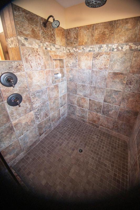 King Room with Balcony image 2