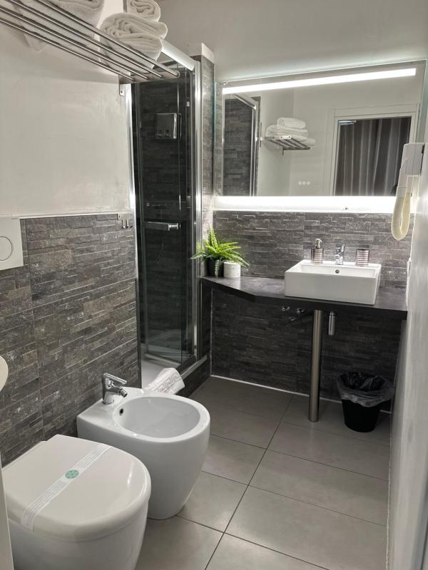 Double Room with Balcony image 1