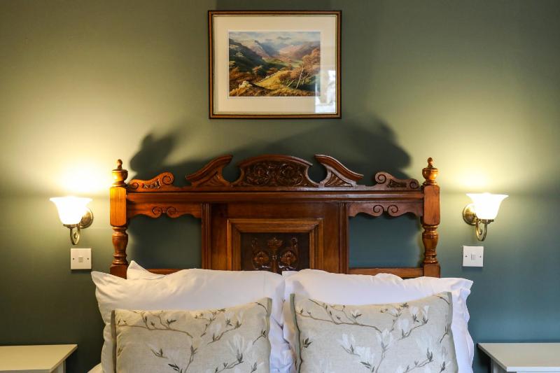Double Room image 4
