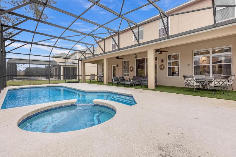 Hidden gem! Gorgeous villa next to Disney - image 6