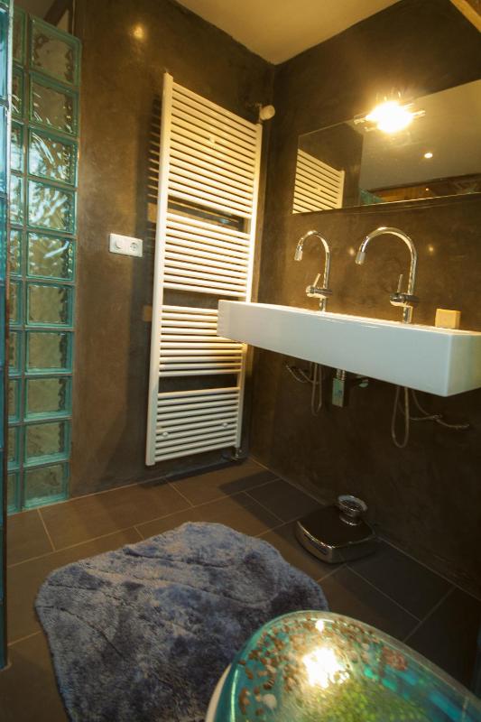 Superior Double Room image 3