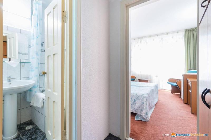 One-Bedroom Suite image 3