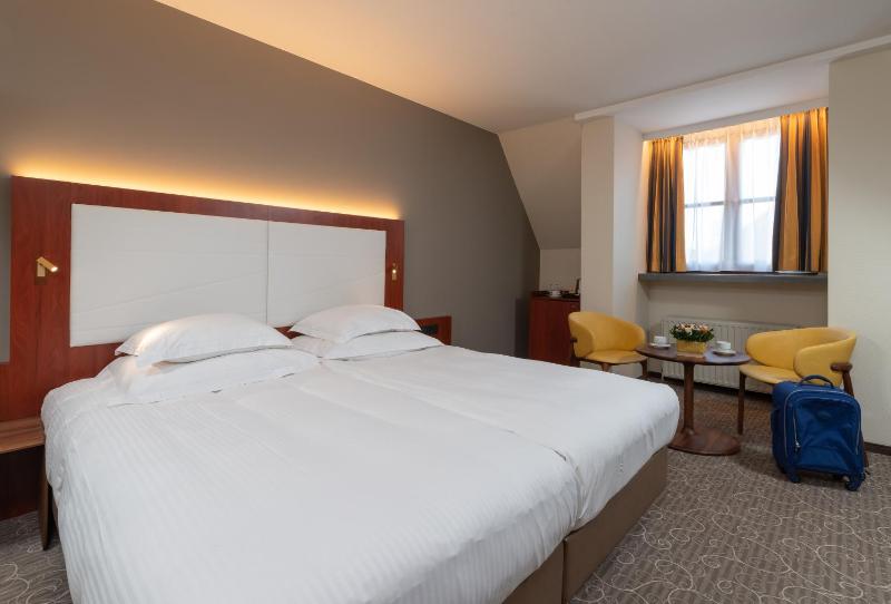 Superior Double or Twin Room image 1