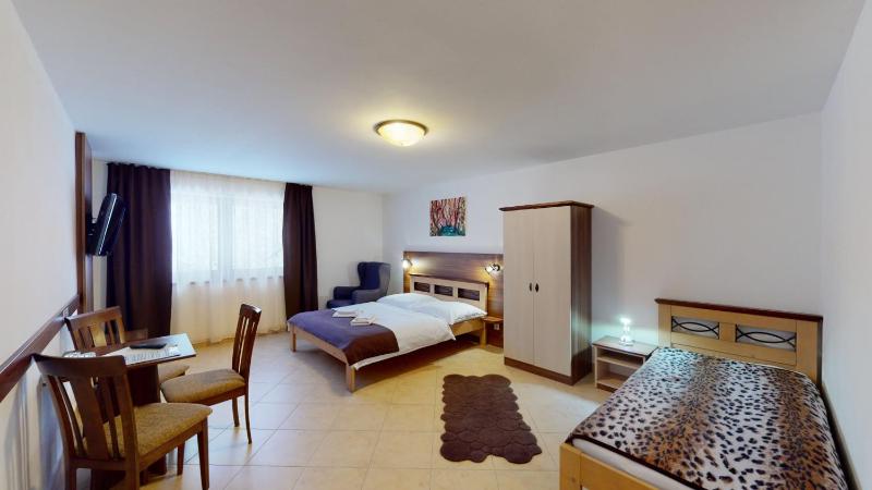 Triple Room image 4