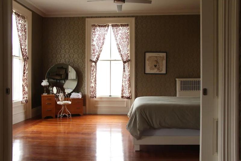 Double Room with Garden View image 4