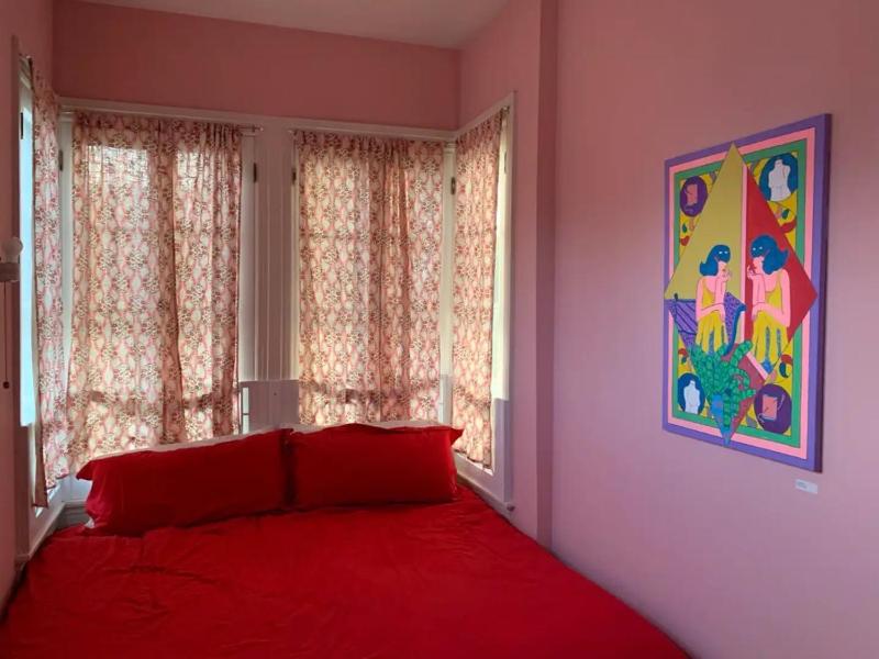 King Room with Garden View image 4