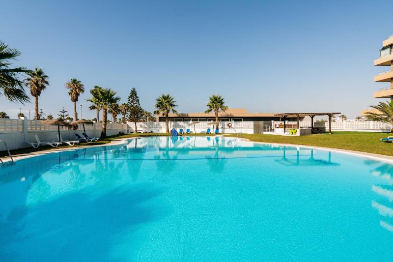 Tres bel apartamento primera linea de Playa Serena - image 3