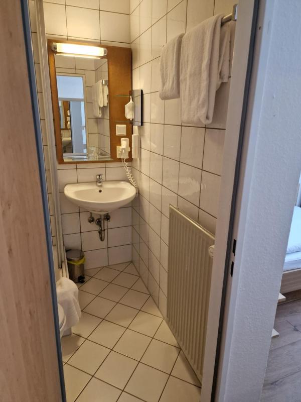 Single Room image 1