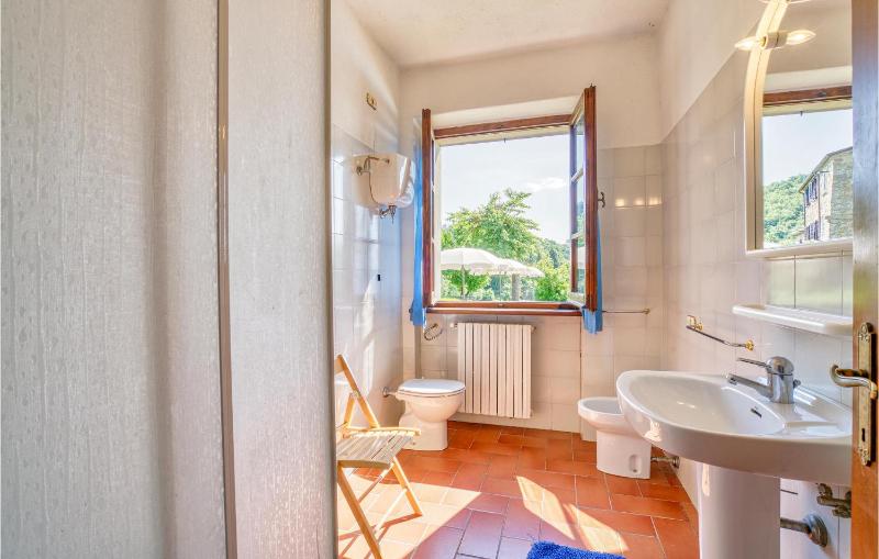 Amazing Apartment In Cortona Ar - image 2