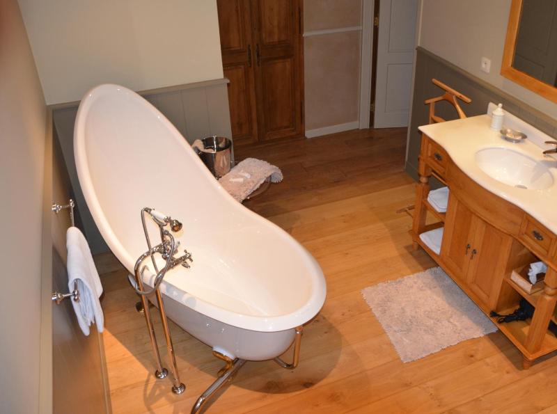 Deluxe Double Room image 2