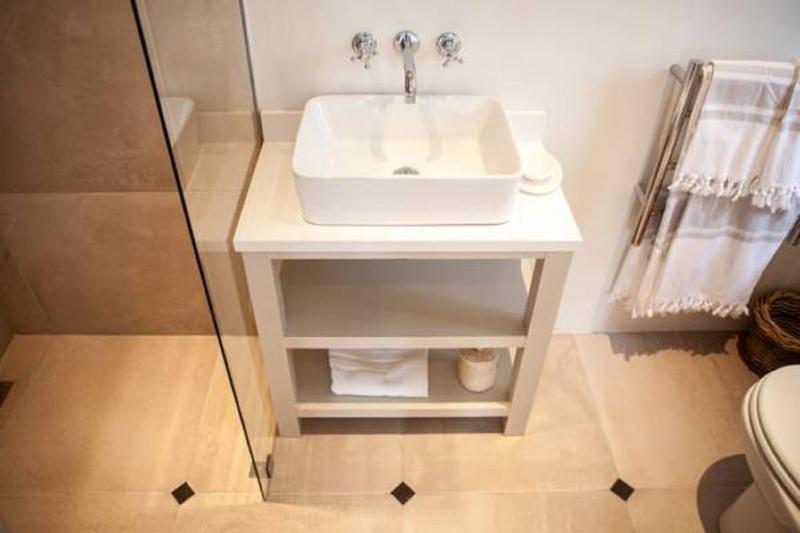 33 Strawberry Lane - Studio and Cottage - image 4