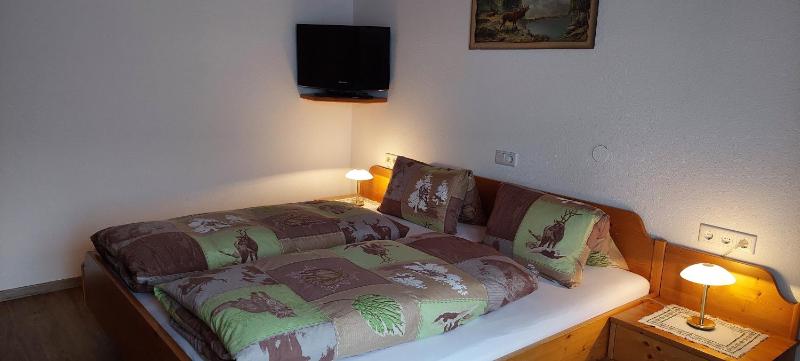 Double Room with Balcony image 4