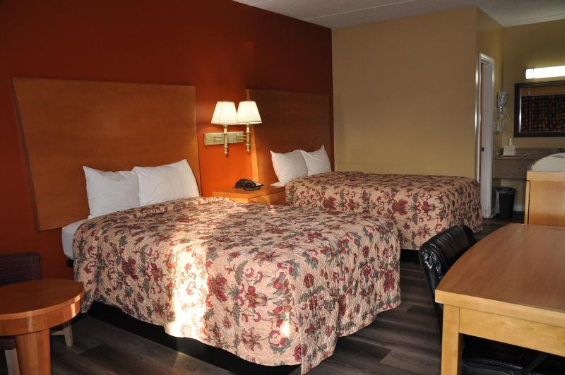Double Room with Two Double Beds image 4