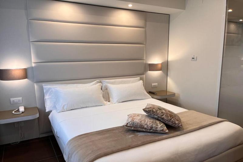 Classic Quadruple Room image 1
