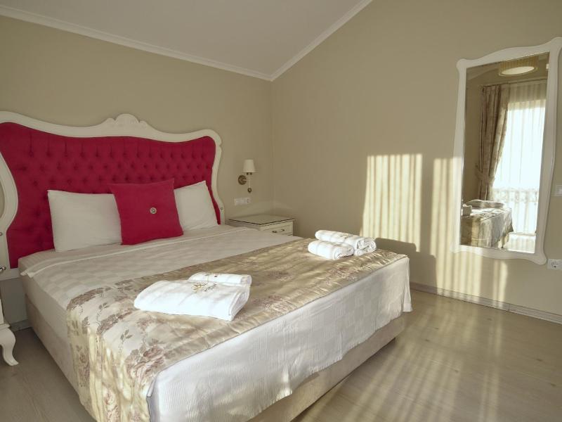 Two-Bedroom Suite image 3