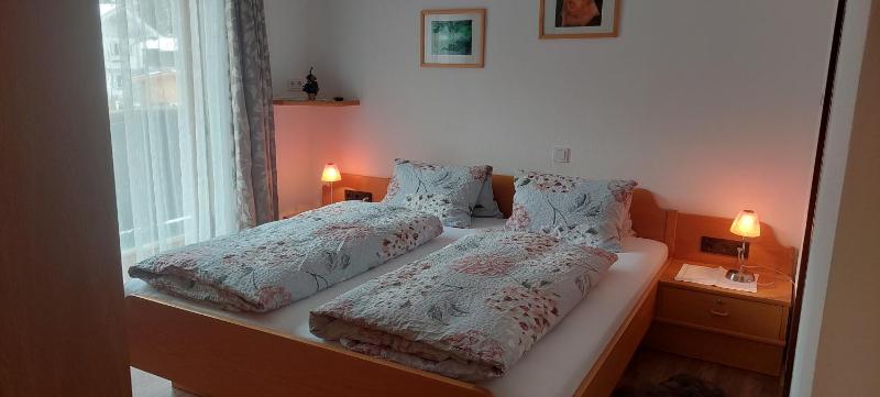 One-Bedroom Apartment image 1