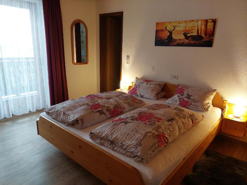 Double Room with Balcony image 1