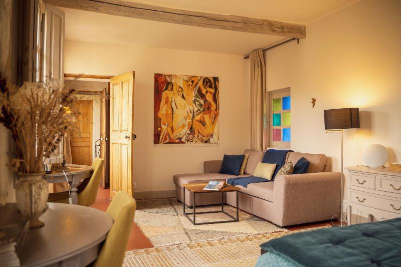 Suite with Garden View image 4