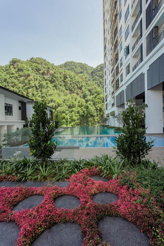 Ipoh Tambun Lost World Sunway Onsen Mina 3R2B 8pax - image 20