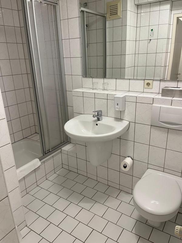 Double Room image 1