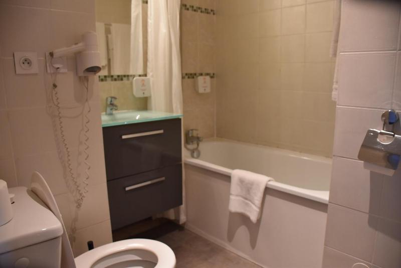 Single Room image 3