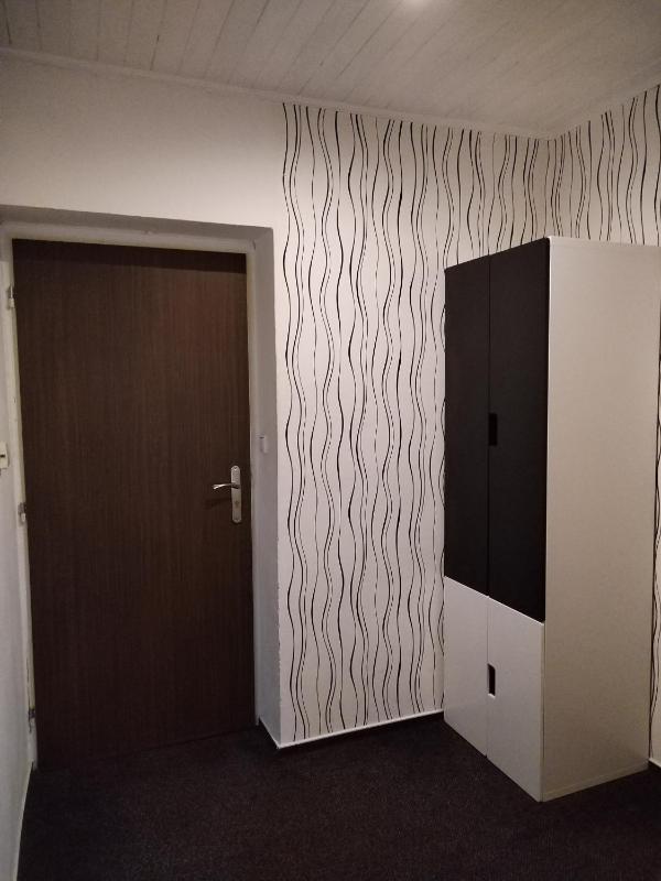 Twin Room with Bathroom image 2
