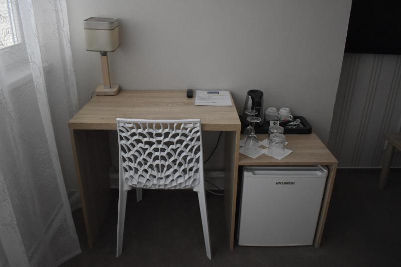 Deluxe Double Room with Balcony image 4