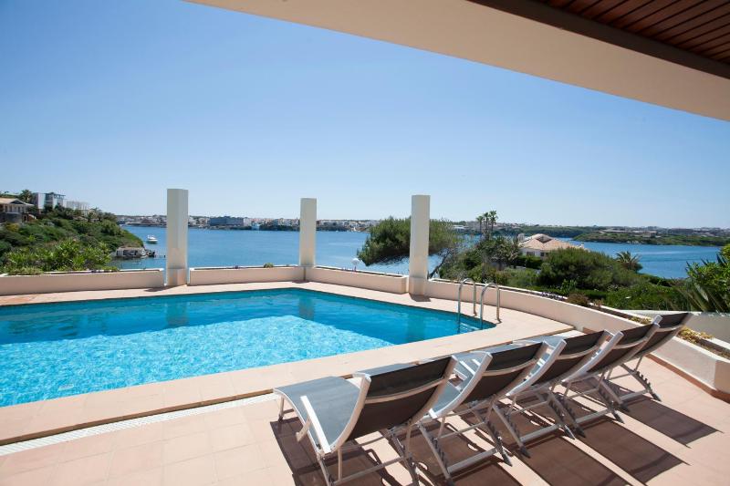 Villa with Sea View image 2